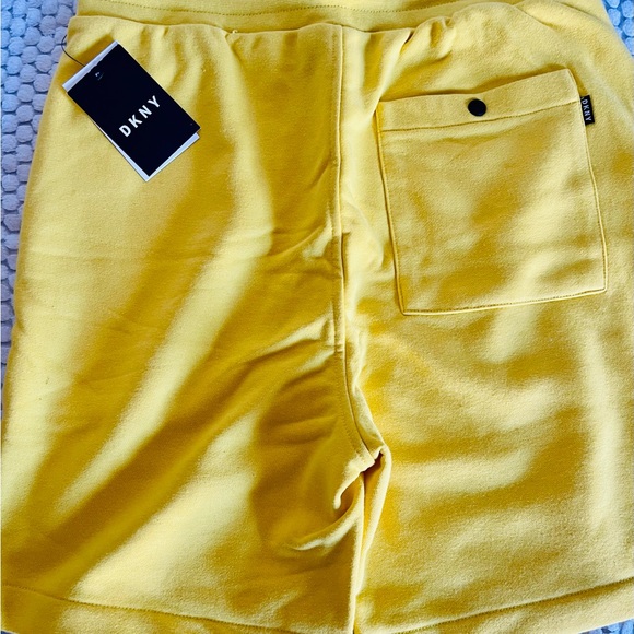 dkny shorts - Picture 2 of 4